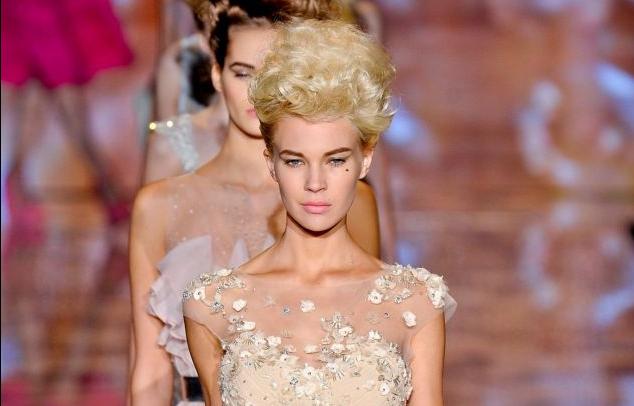 Ενα μεγάλο μυστικό ομορφιάς από την πασαρέλα